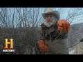 Mountain Men: Tom Fights Winter Weather to Trap Beavers (Season 9) | History